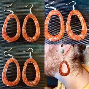 Red agate and resin earrings